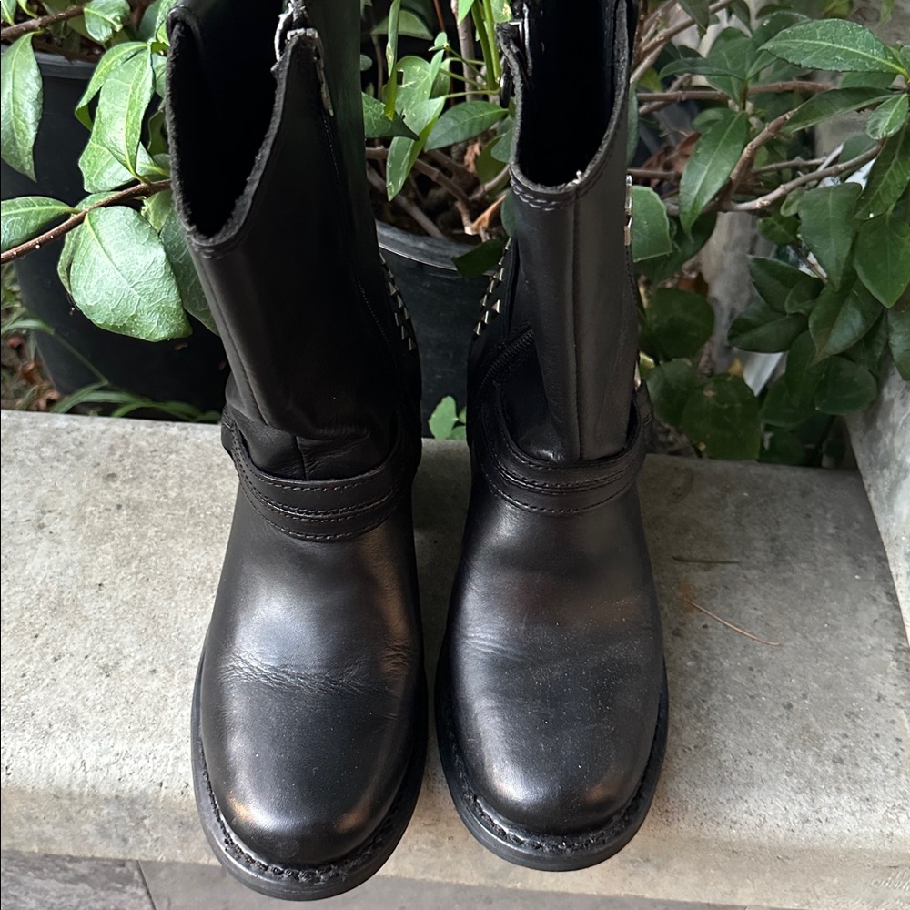 Harley-Davidson Women's Black leather Moto Boots with studs. Women’s size 7 1/2. - Picture 3 of 11